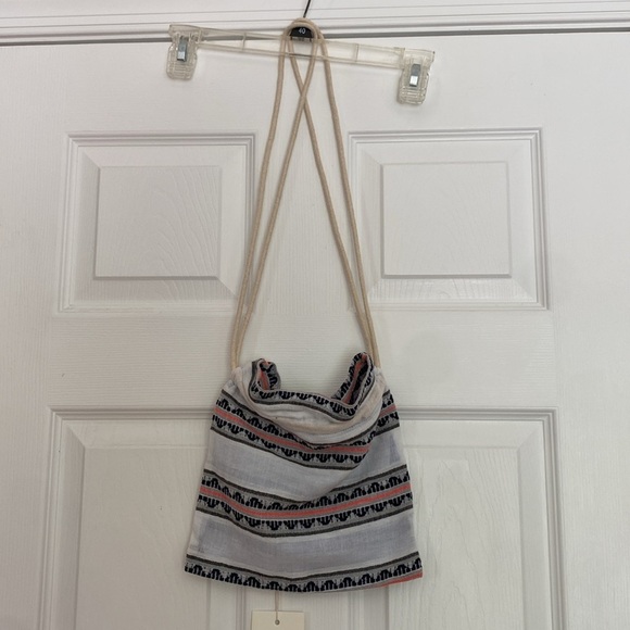 Lem Lem Riban Beach Pouch - Picture 5 of 6